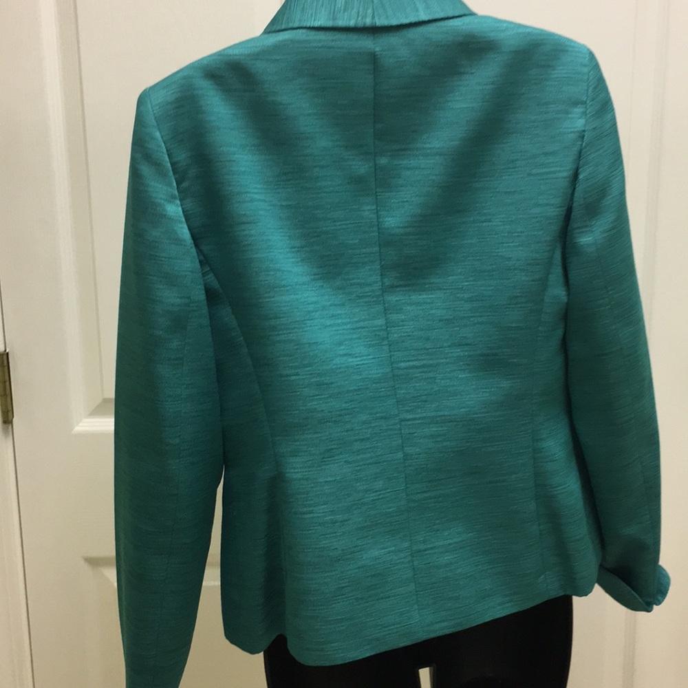 Kasper 3 Button, Collared Blazer, Size 8 - image 6